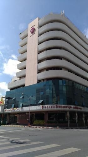 โรงแรมซากุระ (Sakura Hotel)0