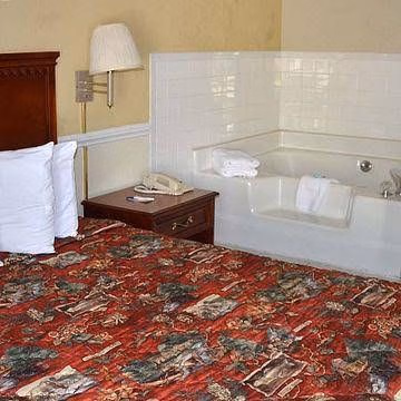 Magnuson Inn and Suites Gulf Shores0