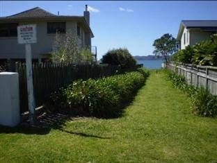 Beach Motel and Cabins4