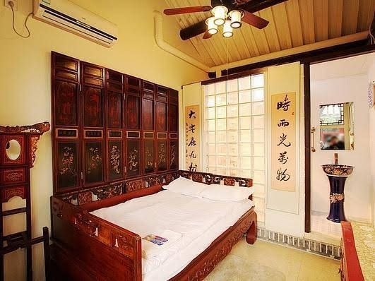Apricot Courtyard Inn3