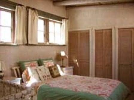 Inger Jirby Gallery & Guest Houses2