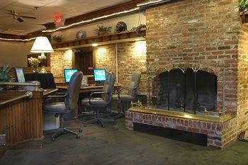 Lafayette Garden Inn1