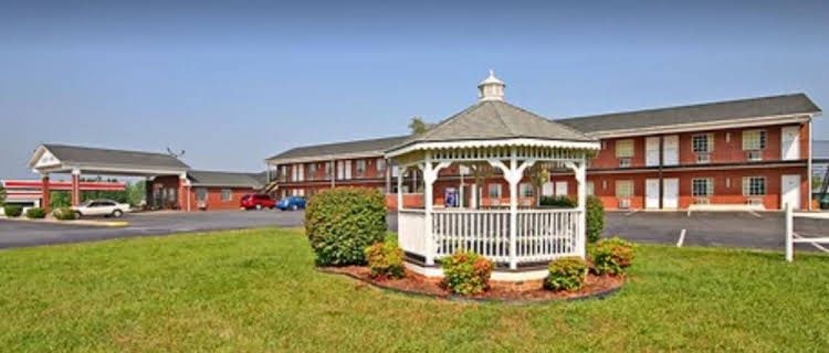 Surry Inn - Dobson0