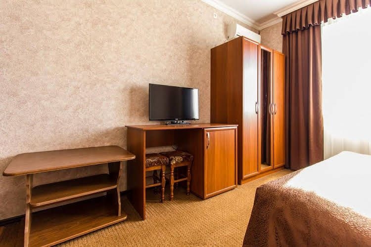 8 Nebo Hotel1