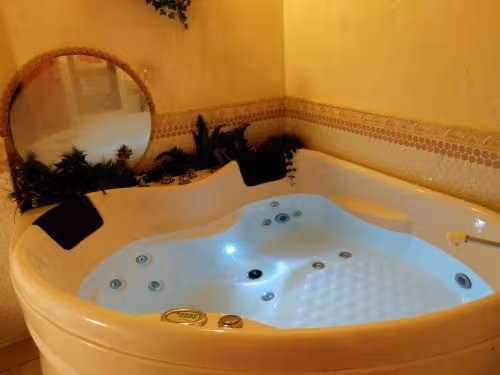 Twin Room with Shared Bathroom