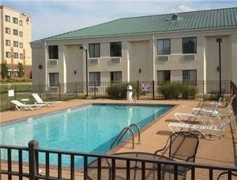 Motel 6 Bentonville4