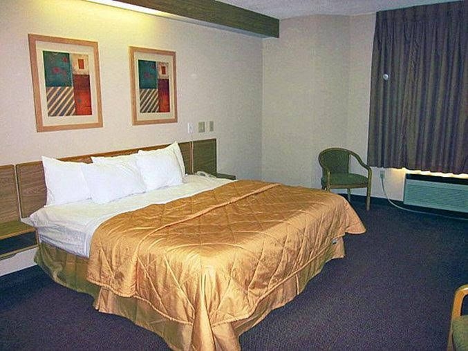 Motel 6 Bentonville1