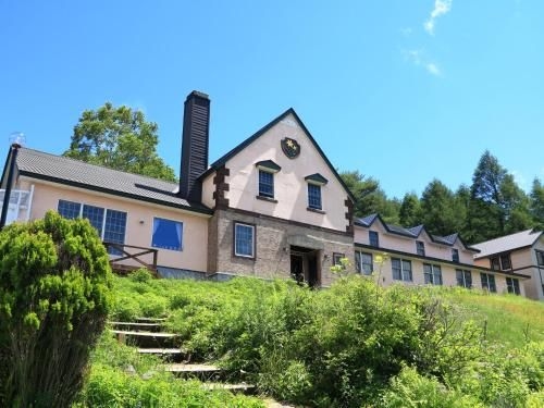 โรงแรมเปอตี คะนัง (Petit Hotel Kanan)0