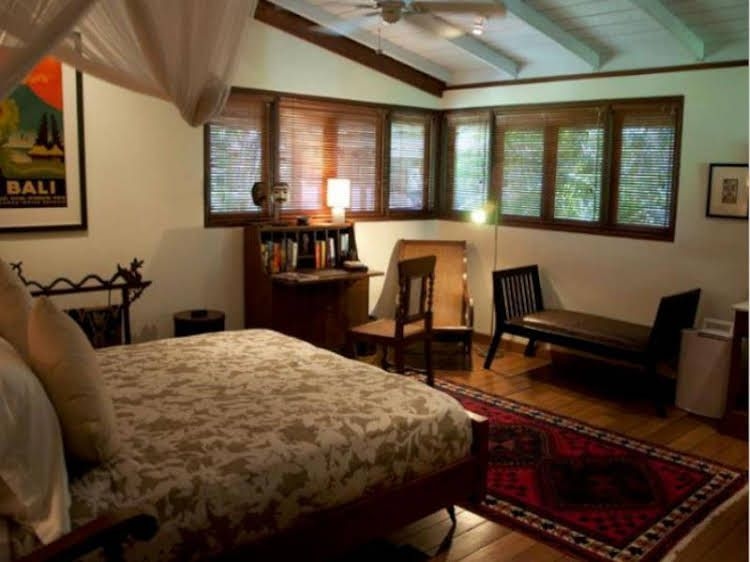 Villa East Indies2