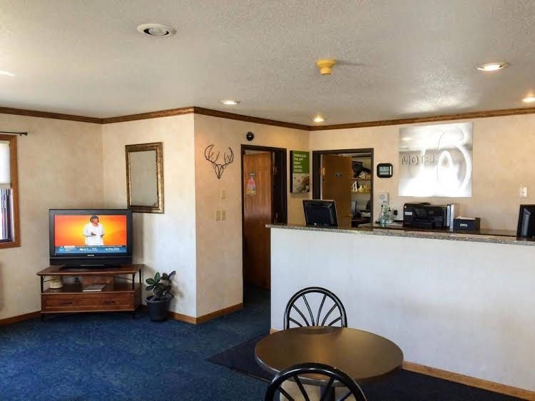 Motel 6 Fargo- South4