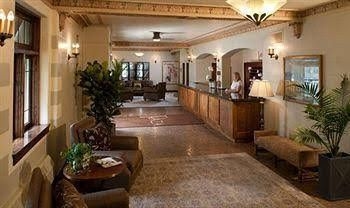 Plaza Hotel - Milwaukee4