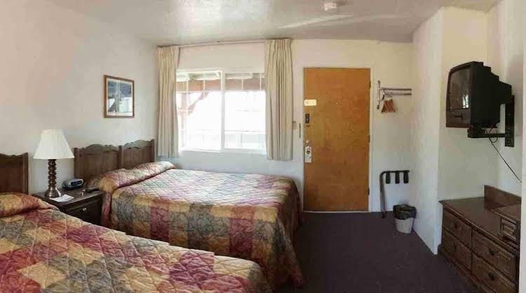 Swiss Holiday Lodge2