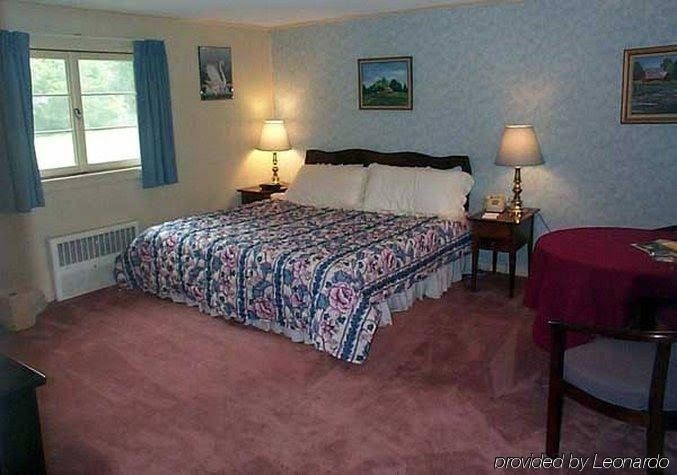 Chalet Motel1