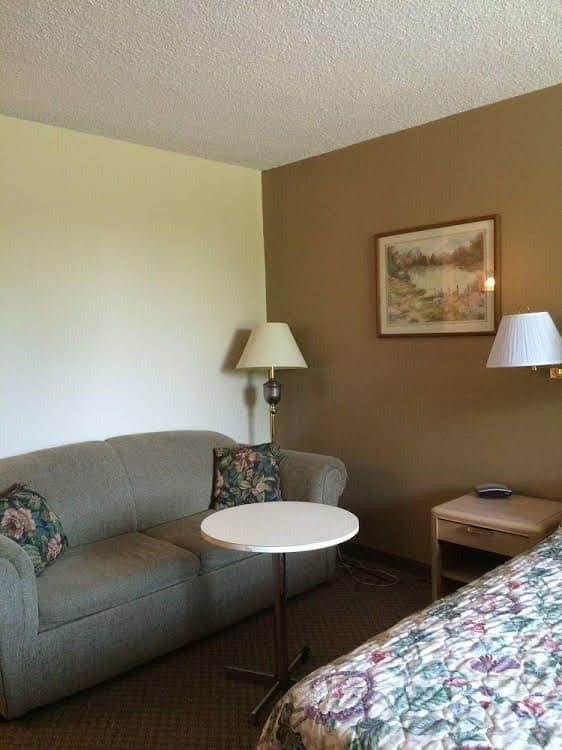 Canadian Motor Hotel Canadian Motor Hotel