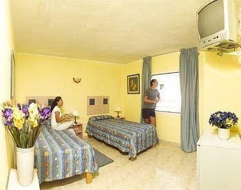 Hostal Ibiza1