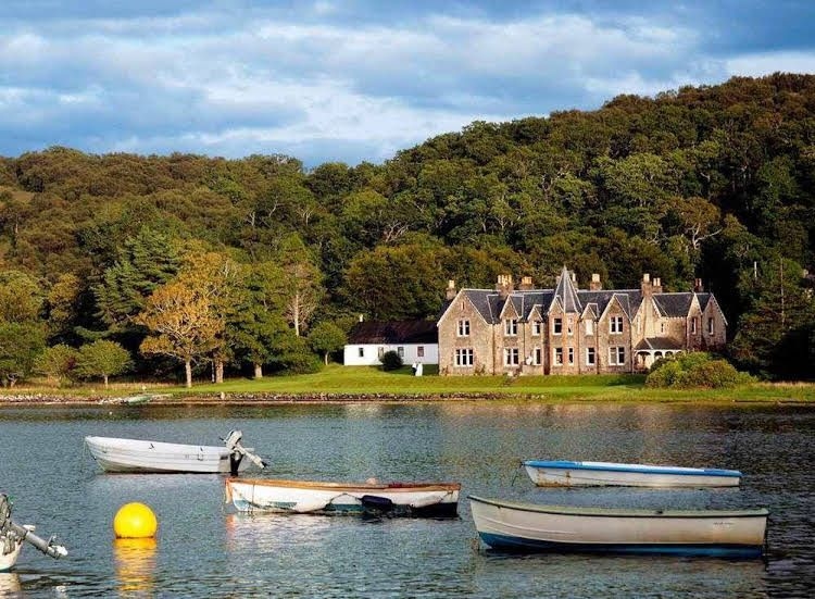 โรงแรมชีลเดก ลอดจ์ (Shieldaig Lodge Hotel)3