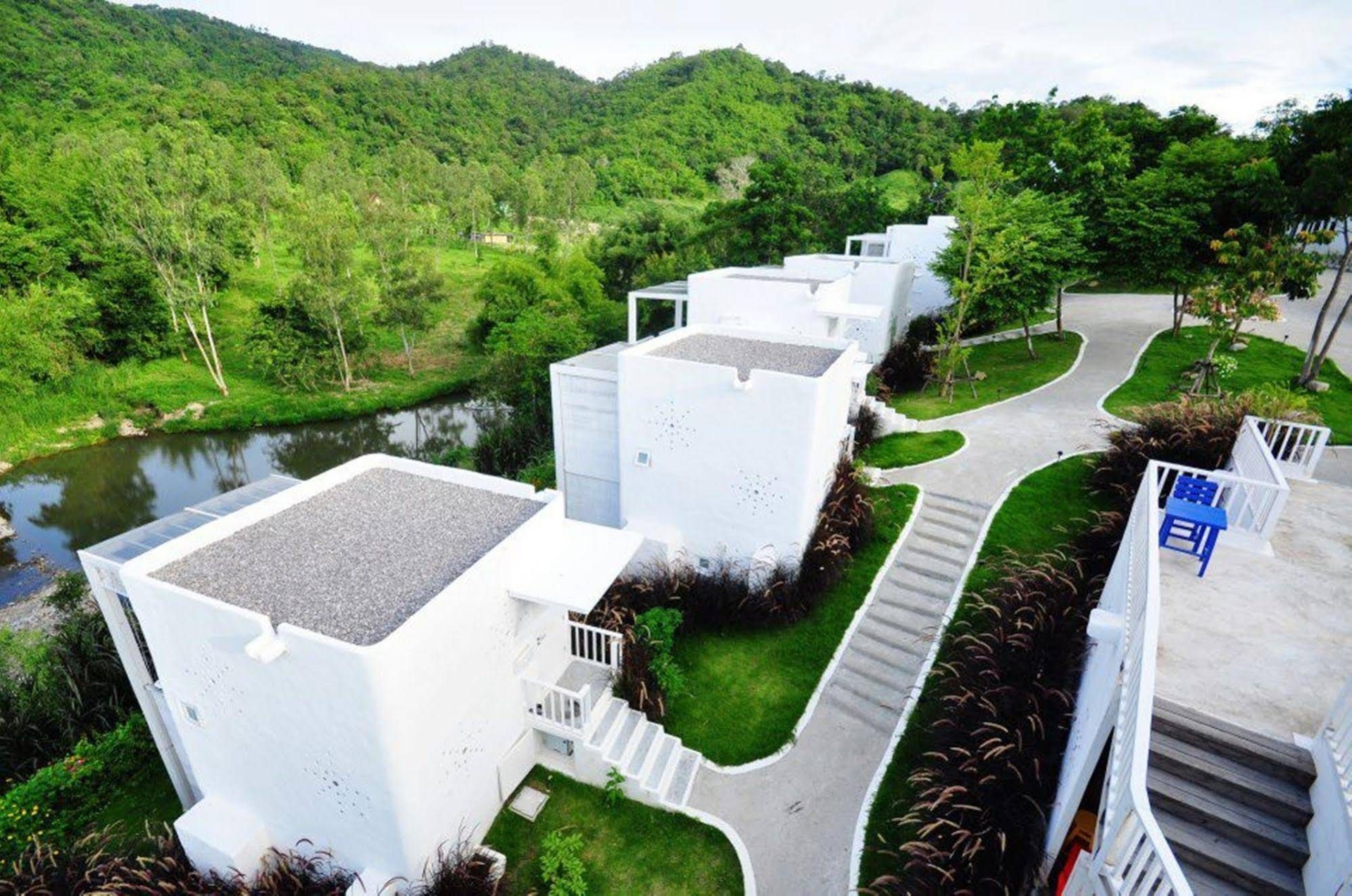 อริสโต ชิค รีสอร์ท แอนด์ ฟาร์ม (Aristo Chic Resort and Farm)0