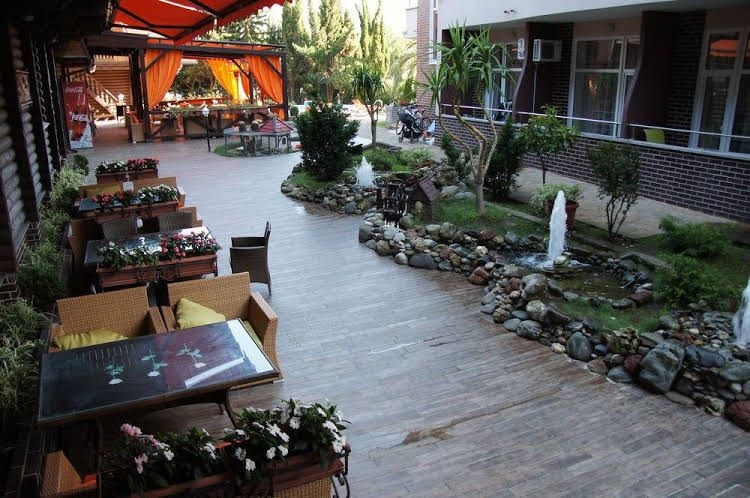 Arli Hotel1