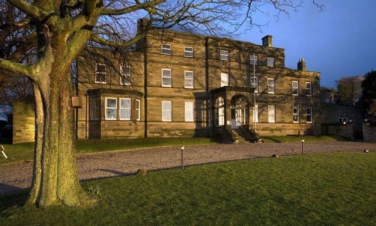 Larpool Hall4