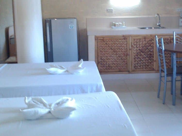 Amigos Beach Resort Amigos Beach Resort