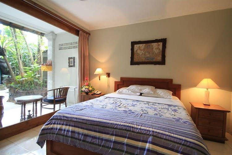 Sus Beach Cottages 1 Legian2