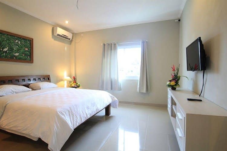 Sus Beach Cottages 1 Legian0