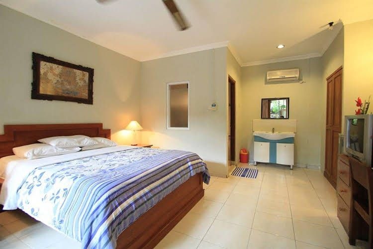Sus Beach Cottages 1 Legian4