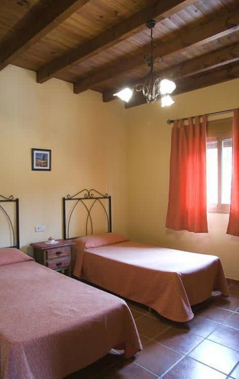 Rural Montes Malaga: Finca Pedregales Rural Montes Malaga: Finca Pedregales