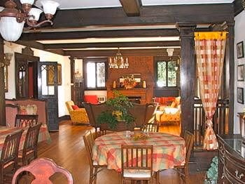Oakland Cottage Bed and Breakfast1