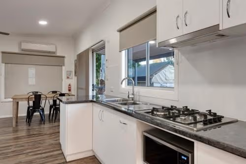 Deluxe 2 Bedroom Cabin