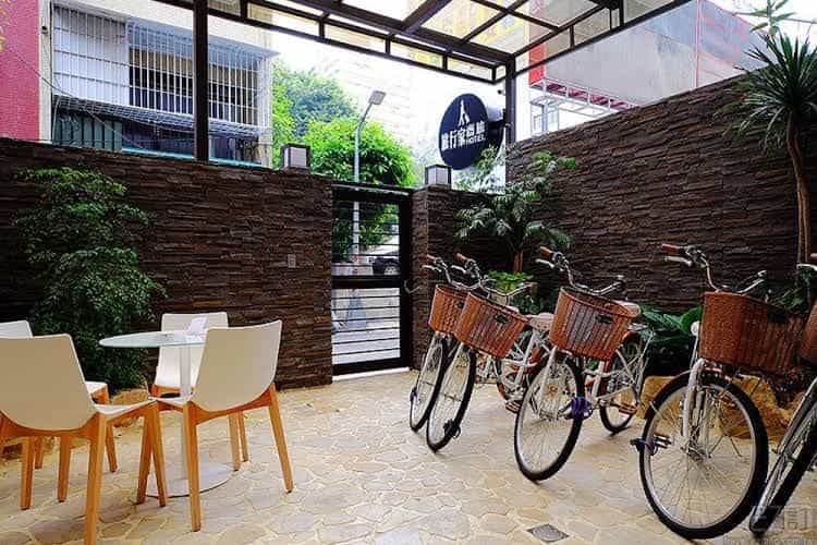 โรงแรมทราเวลเลอร์ โรงแรมทราเวลเลอร์