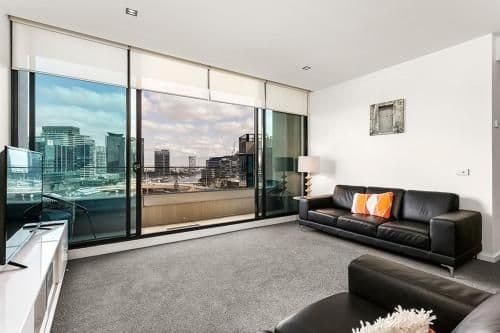 Deluxe Two-Bedroom River View Apartment with Two Bathrooms and Balcony
