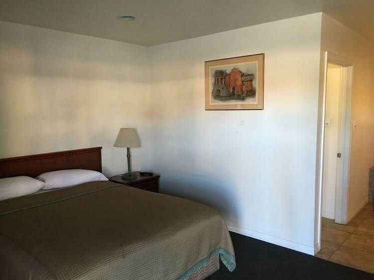Capri Inn2