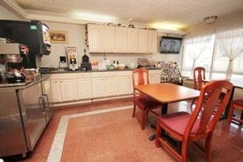 Select Inn2