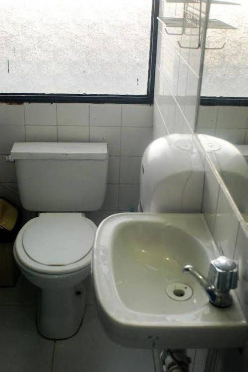 Muzungu Hostel3