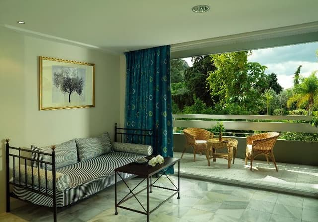 FAMILY ROOM PREMIUM