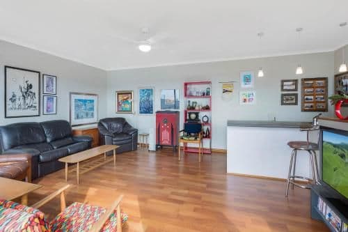 Three-Bedroom Cottage