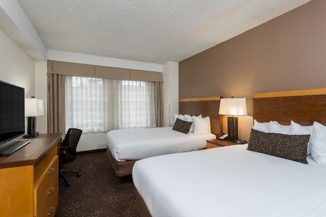 DOUBLE TWO BEDS