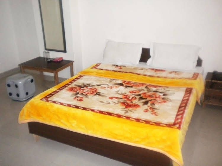 Hotel Luxury Stay Near Delhi Airport2