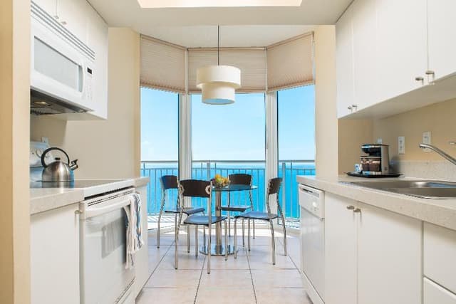 SUITE OCEAN FRONT TWO BEDROOMS
