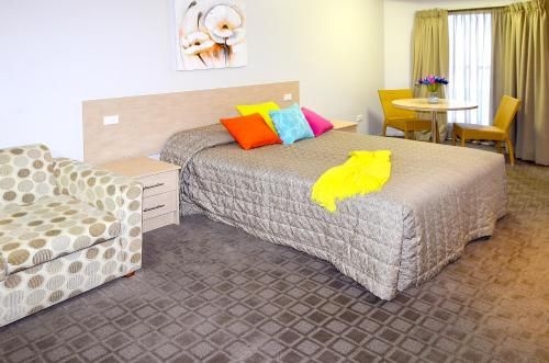Mackellar Motel2