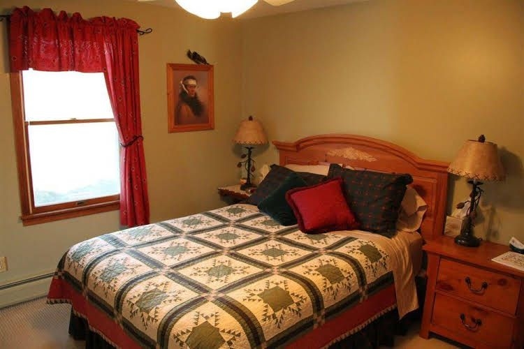 On Cranberry Pond Bed and Breakfast4