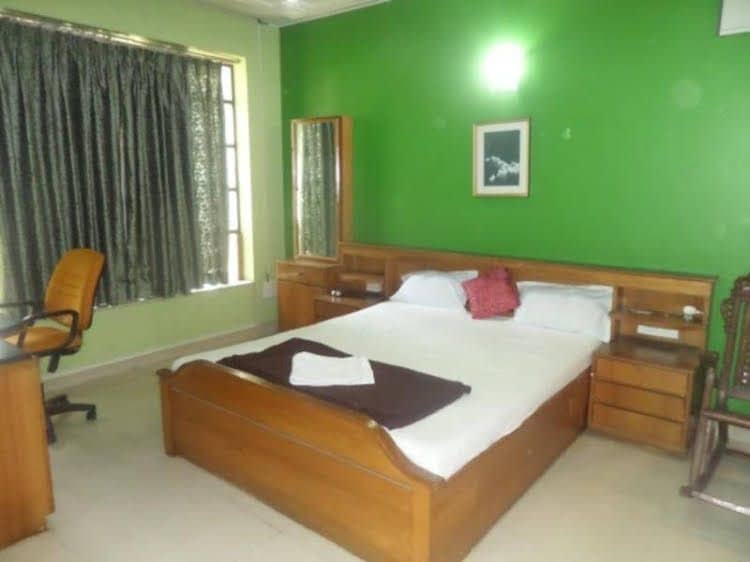 Woodside Meadows Service Apartment Woodside Meadows Service Apartment