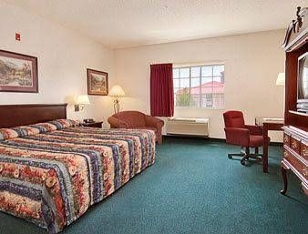 Days Inn DTC4