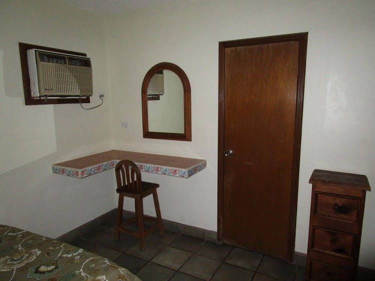 Hotel Lorimar3