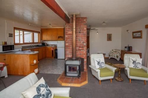 Three-Bedroom House with Mountain View