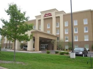 Hampton Inn & Suites Davenport1