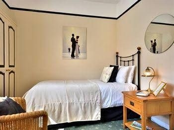 Glendower House4