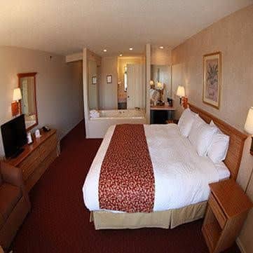 Budget Host Inn & Suites Budget Host Inn & Suites