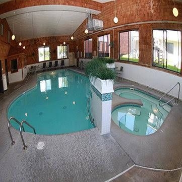 Budget Host Inn & Suites3